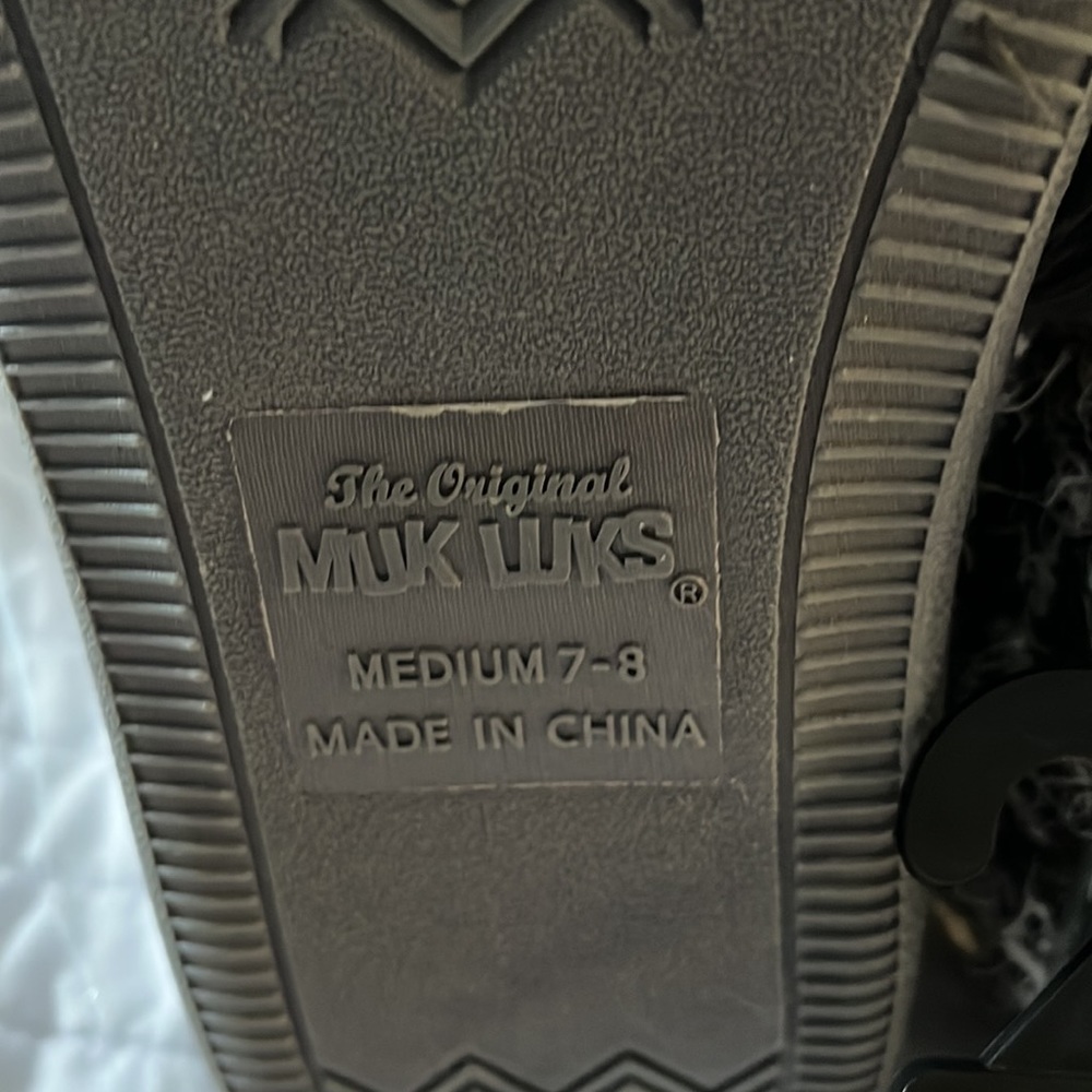 MUK LUKS SLIPPERS. NWT - Picture 10 of 11
